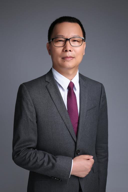 MBA教育中心副主任兼beat365亚洲体育副经理  刘小元